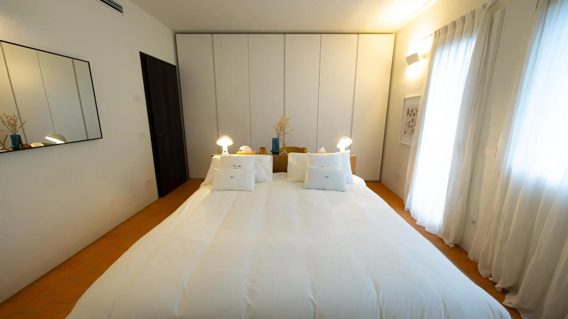 Lunavi Forte dei Marmi 0*,